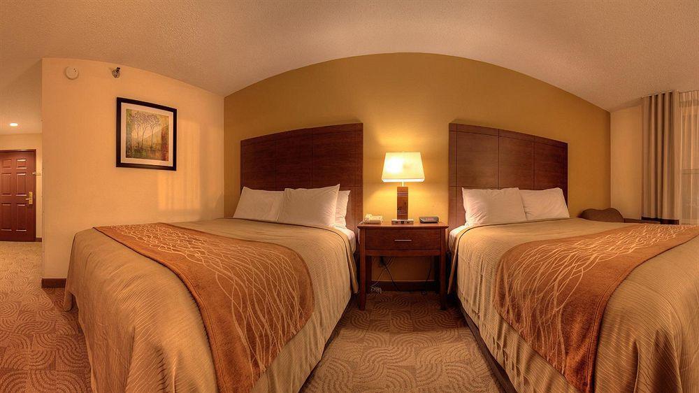 Comfort Inn & Suites Santee I-95 מראה חיצוני תמונה
