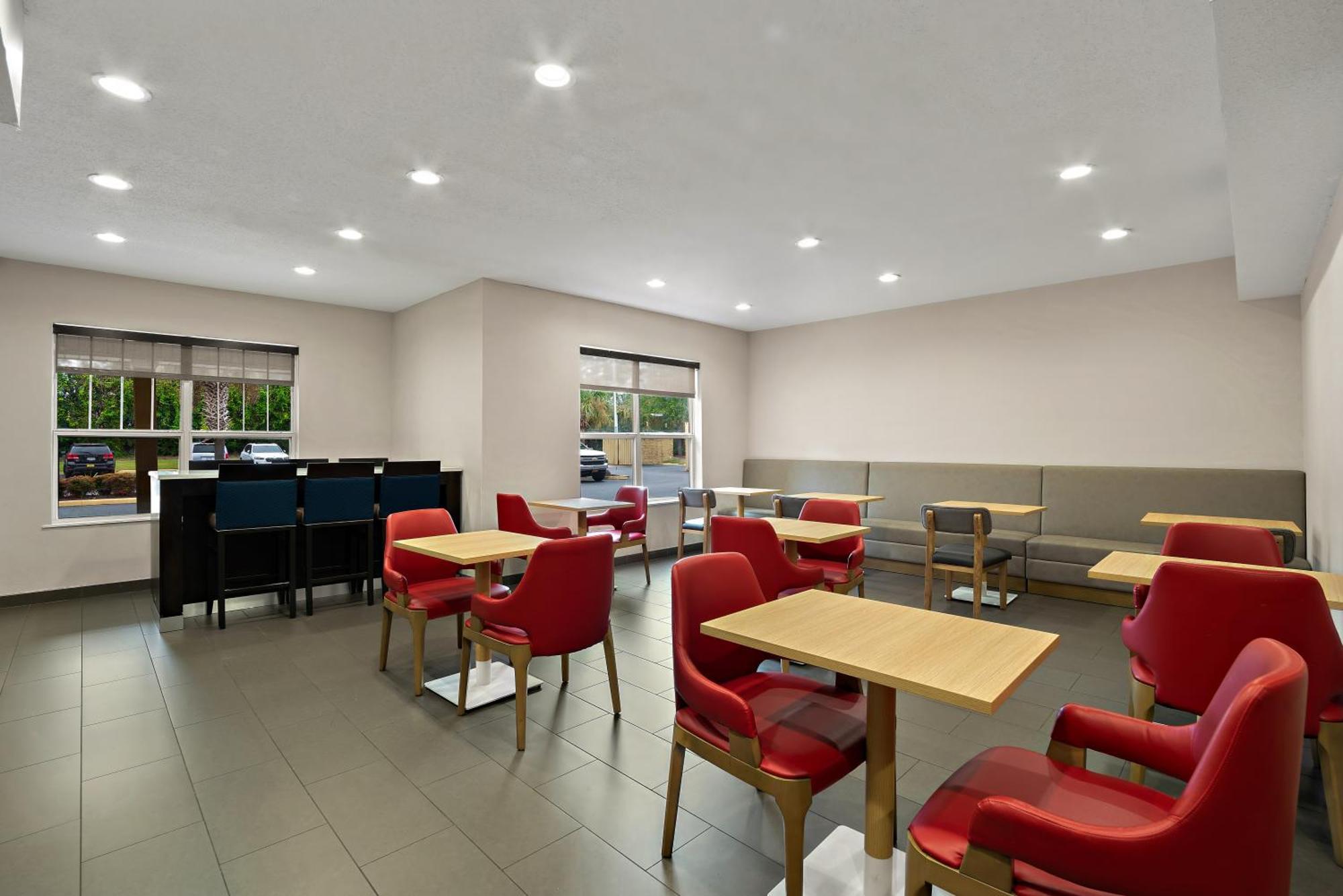 Comfort Inn & Suites Santee I-95 מראה חיצוני תמונה